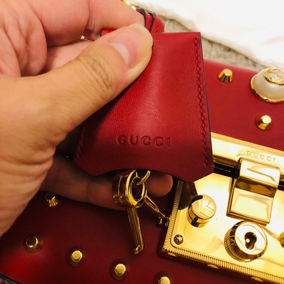 Rare Gucci padlock lambskin pearl stud red bag - Picture 5 of 8